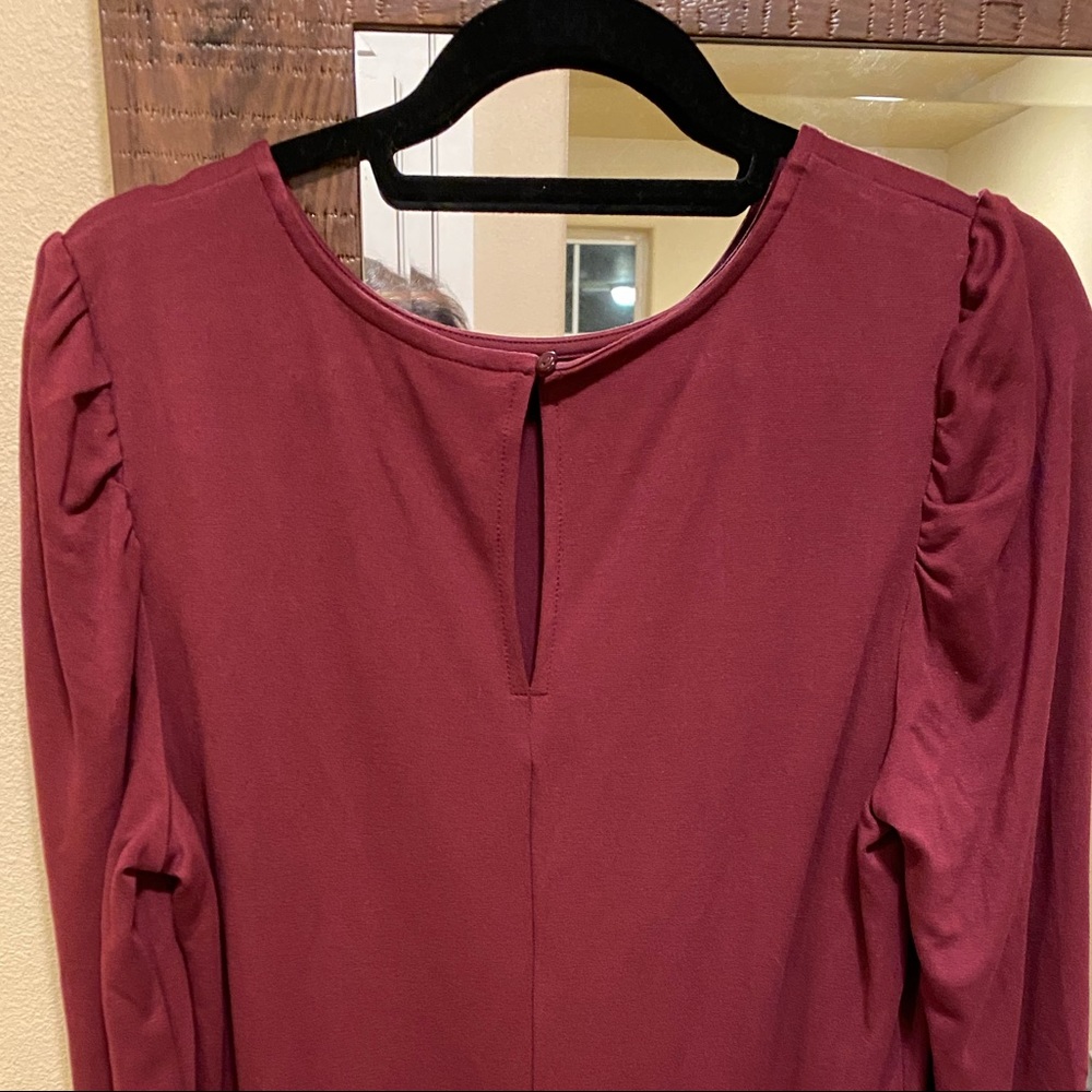 Wine color long sleeve dress button back detail - Picture 4 of 4